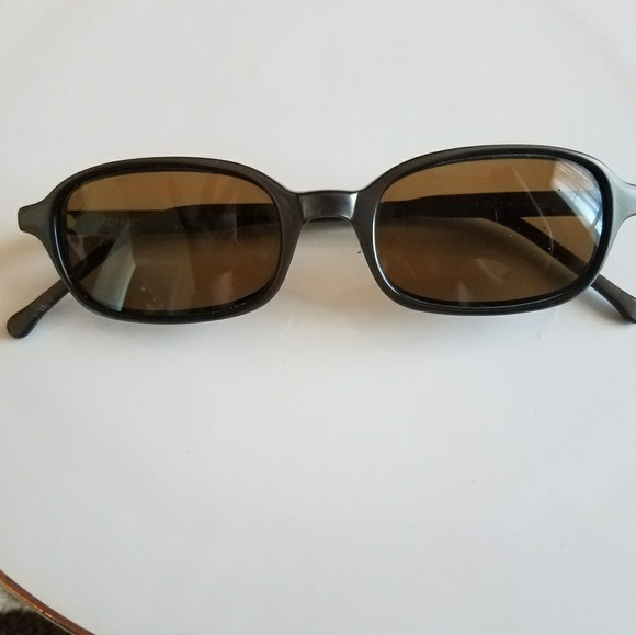 Kenneth Cole Sunglasses - Picture 5 of 6